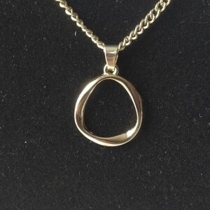 Stylish Pendant Necklace